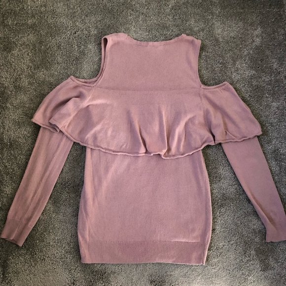 Motherhood Maternity Long Sleeve Top Cold Shoulder Pink and Dark Blue Jeans - Picture 3 of 7